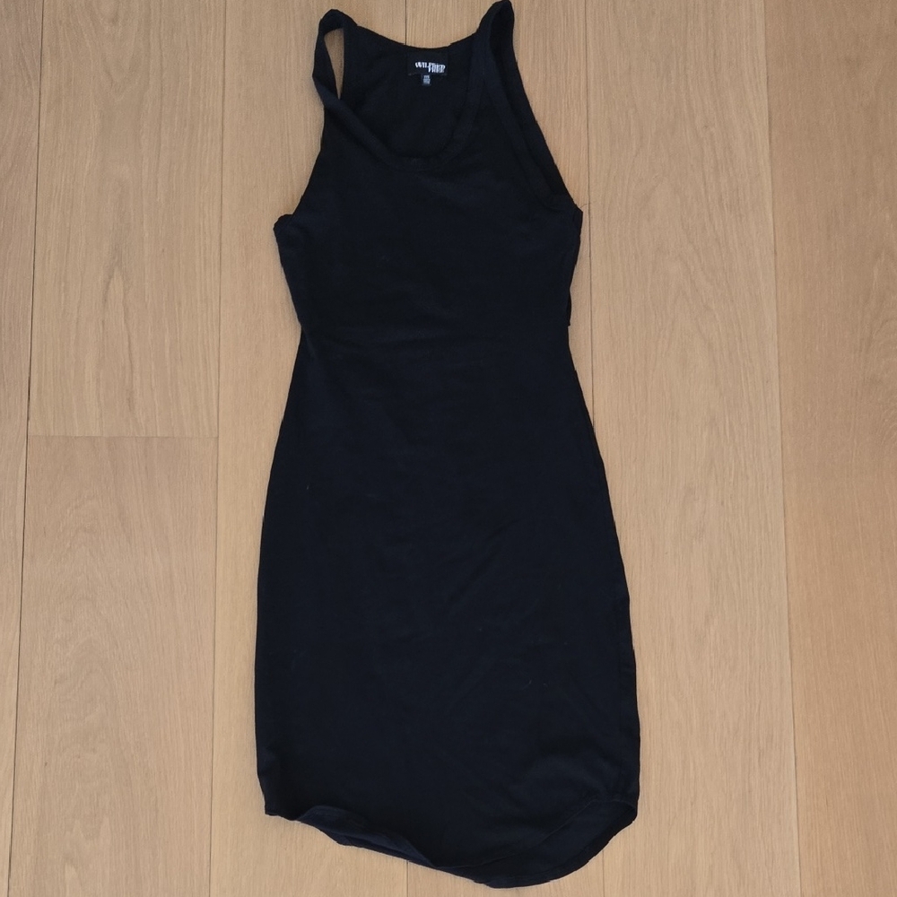 Black Sleeveless Dress